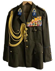 Uniform (49)