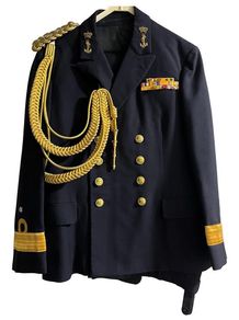 Uniform (34)