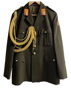 Uniform (19)